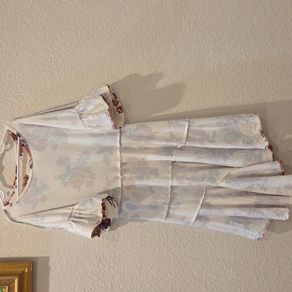 New Joyfolie Kids New With The Tags Floral Midi Dress with Ruffle Sleeves. - Picture 9 of 10